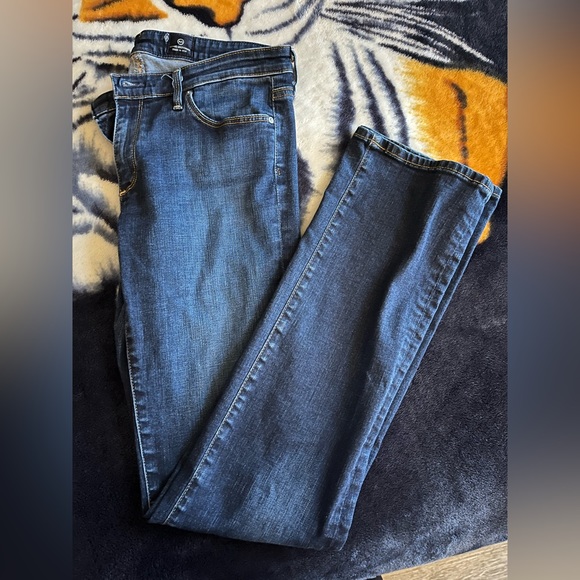 The Ballad. Women’s Blue Jeans. - Picture 1 of 4